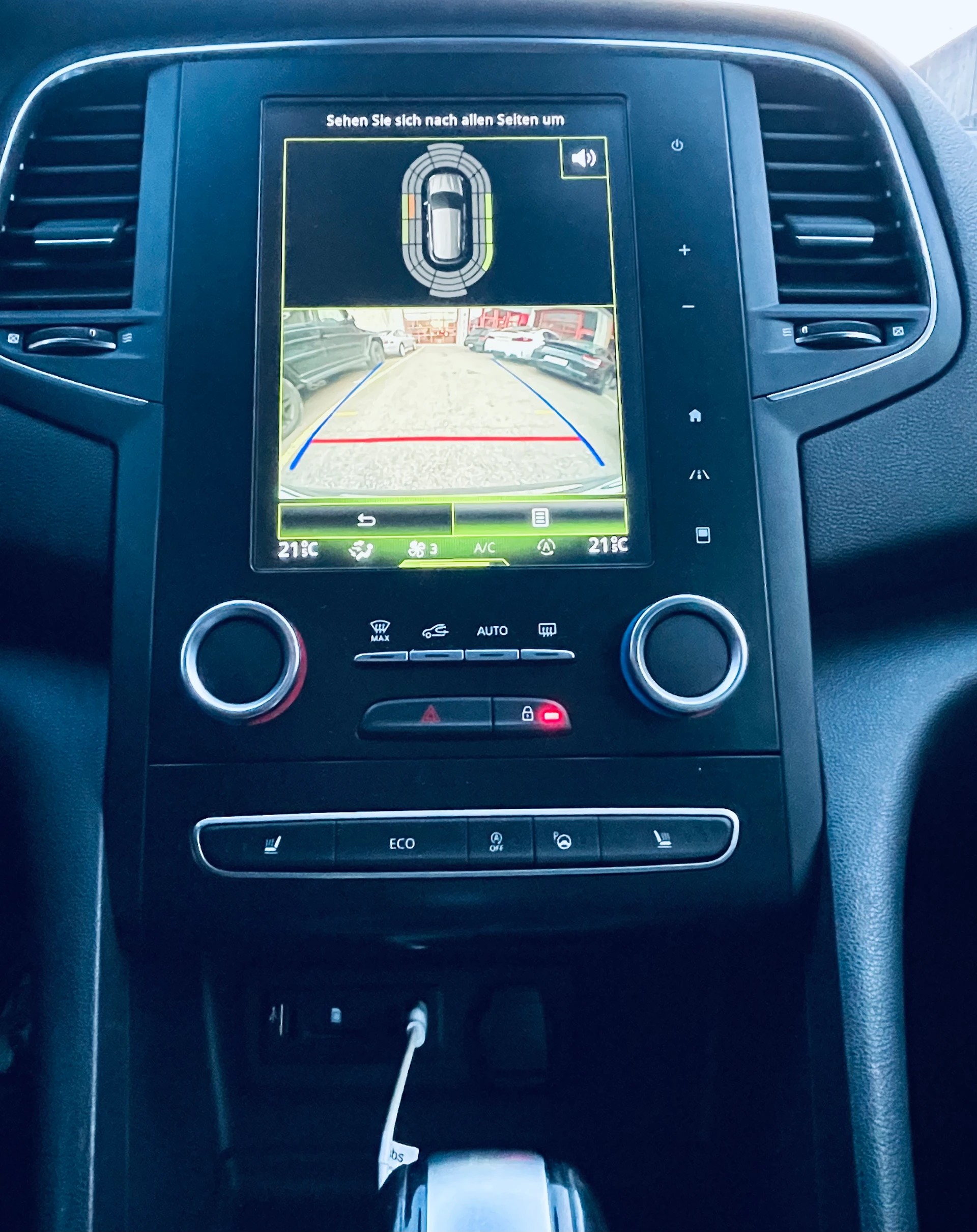 RENAULT Mégane Grandtour 1.5 dCi 90th Anniversary EDC-image-4