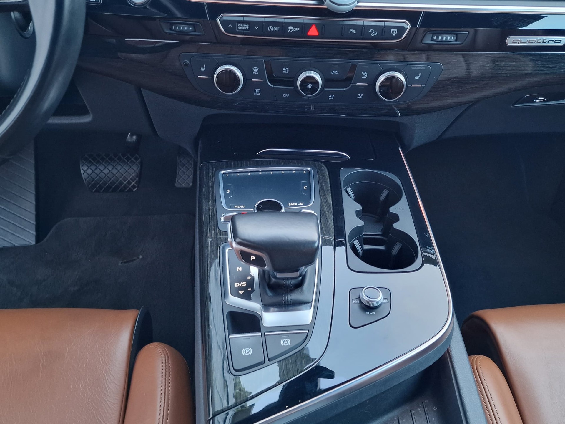 AUDI Q7 3.0 TDI quattro tiptronic-image-10