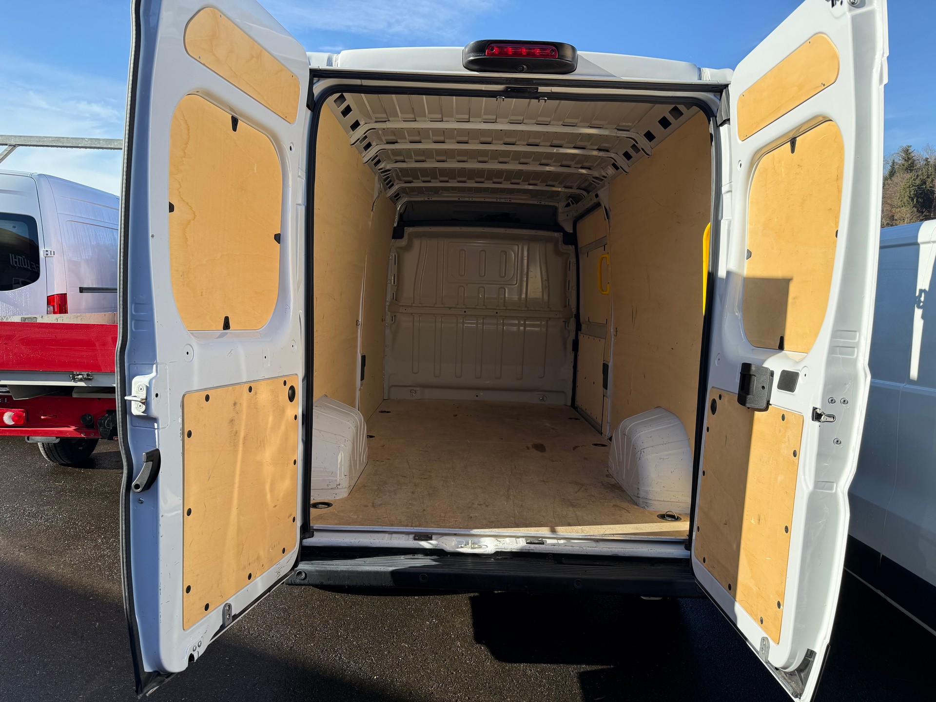 CITROEN Jumper 35 2.2 BlueHDi 140 L3H2-image-2