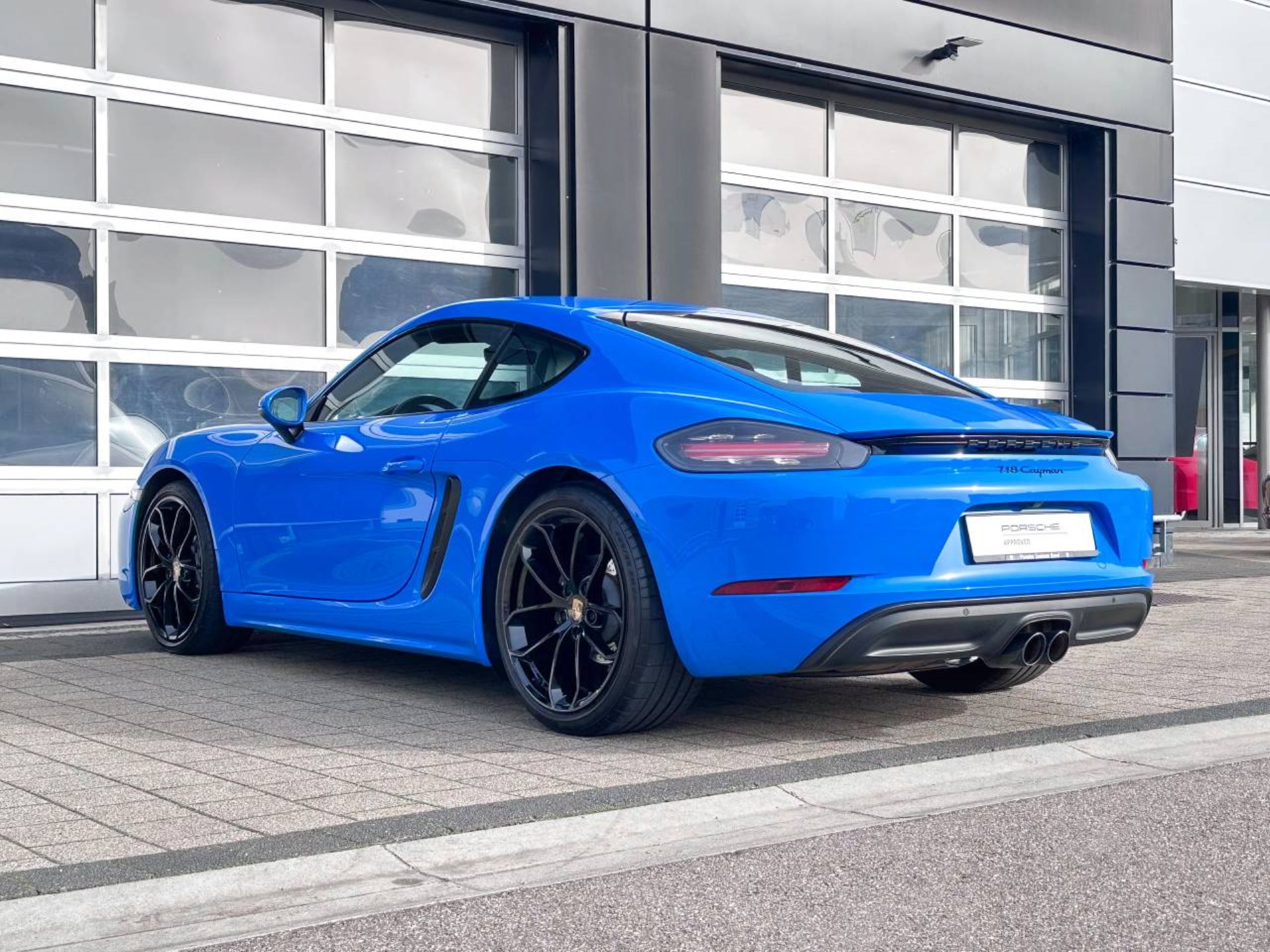 PORSCHE 718 Cayman Style Edition-image-11