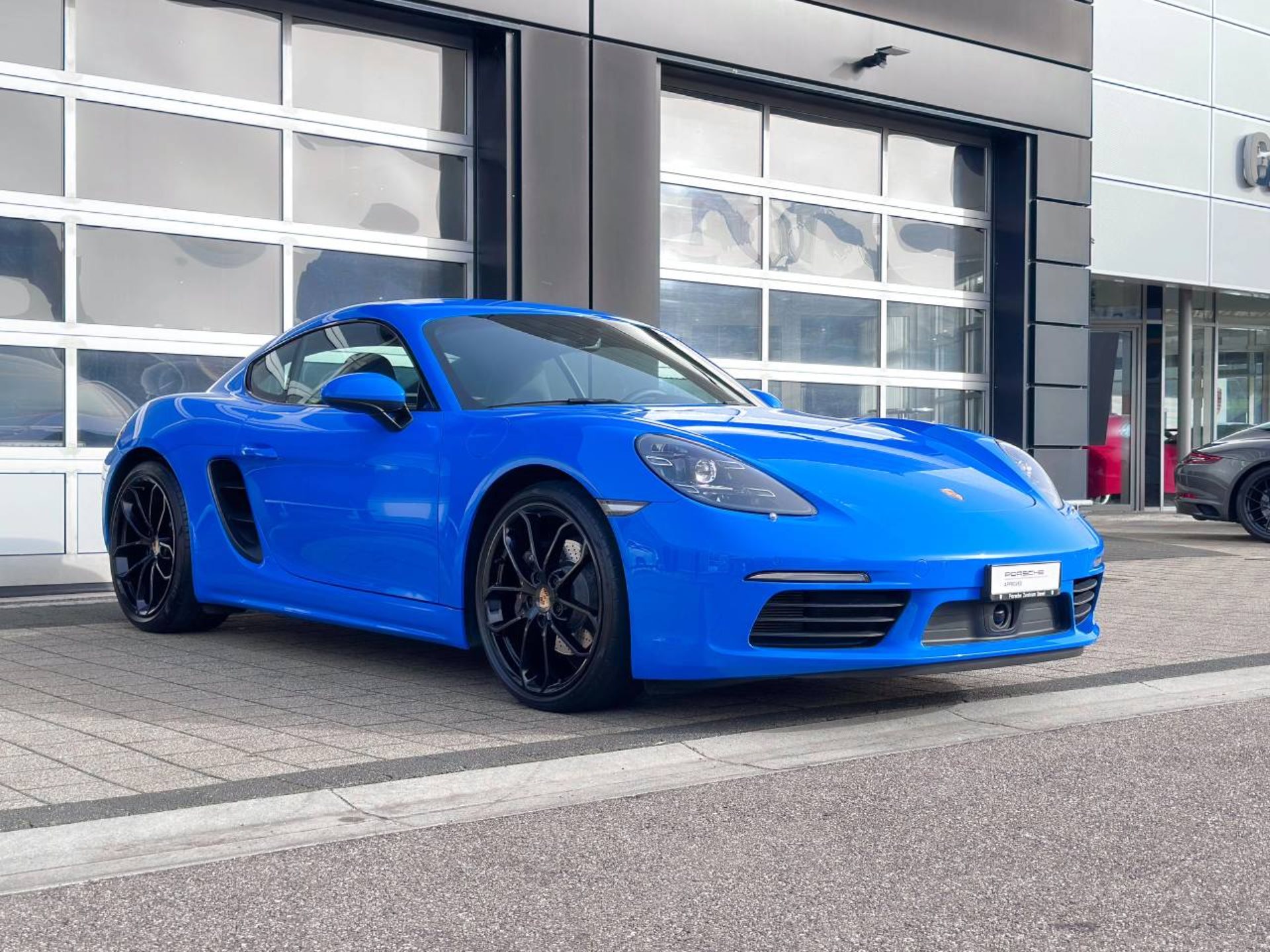 PORSCHE 718 Cayman Style Edition-image-10