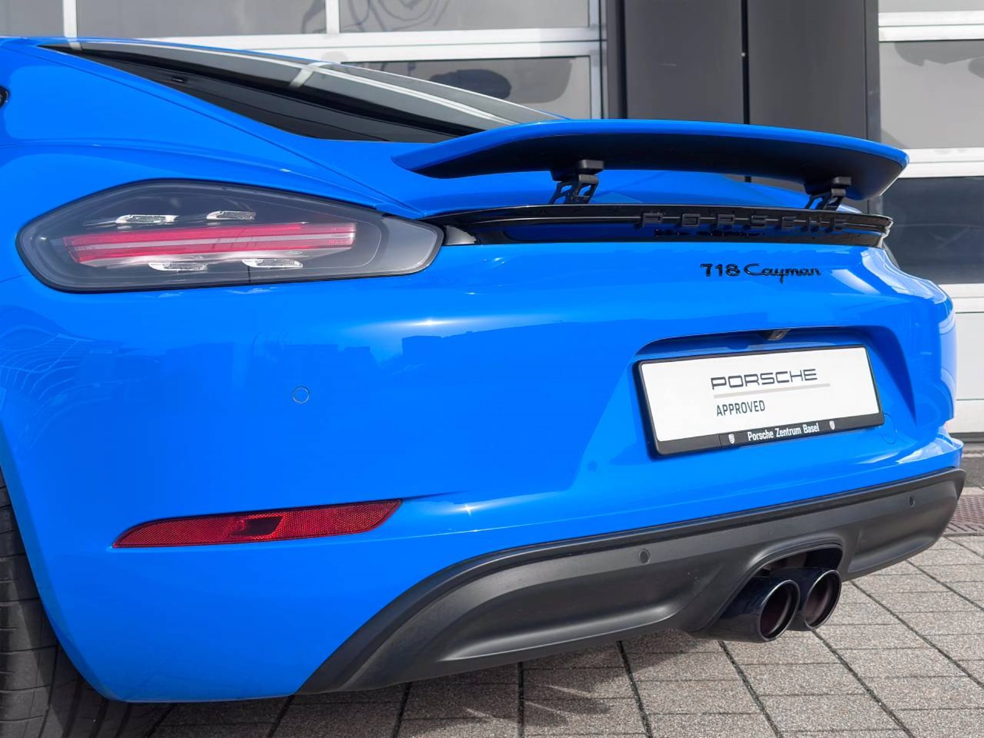 PORSCHE 718 Cayman Style Edition-image-14