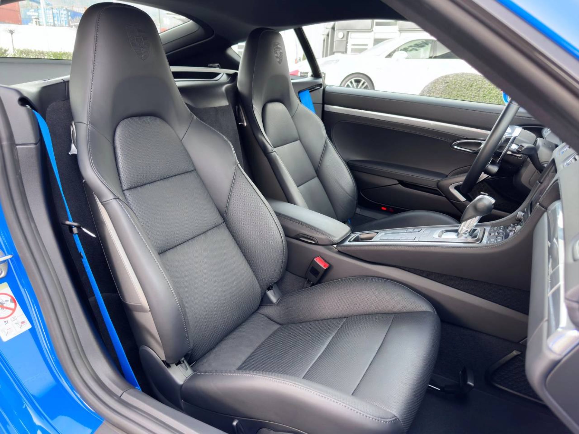 PORSCHE 718 Cayman Style Edition-image-17