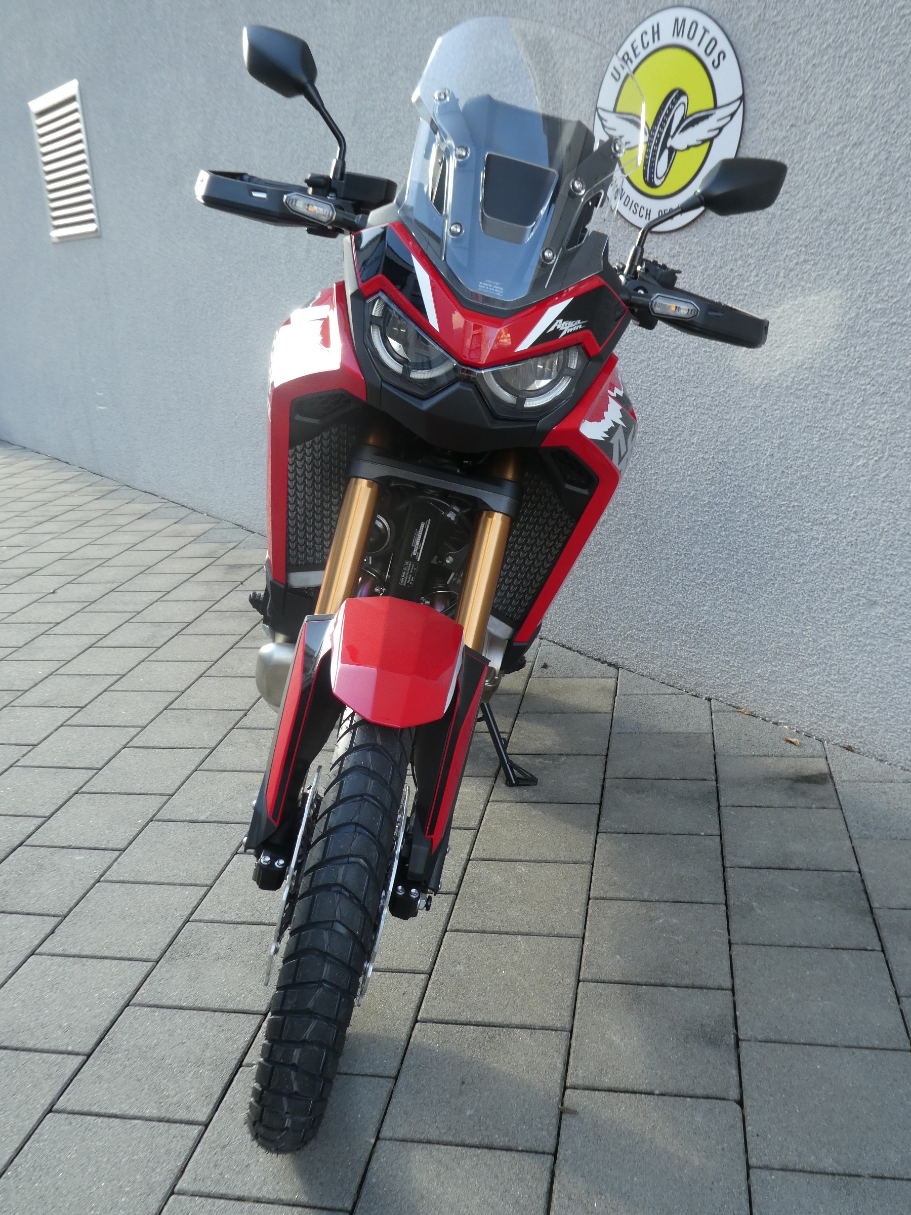 HONDA CRF 1100 DCT Africa Twin-image-3