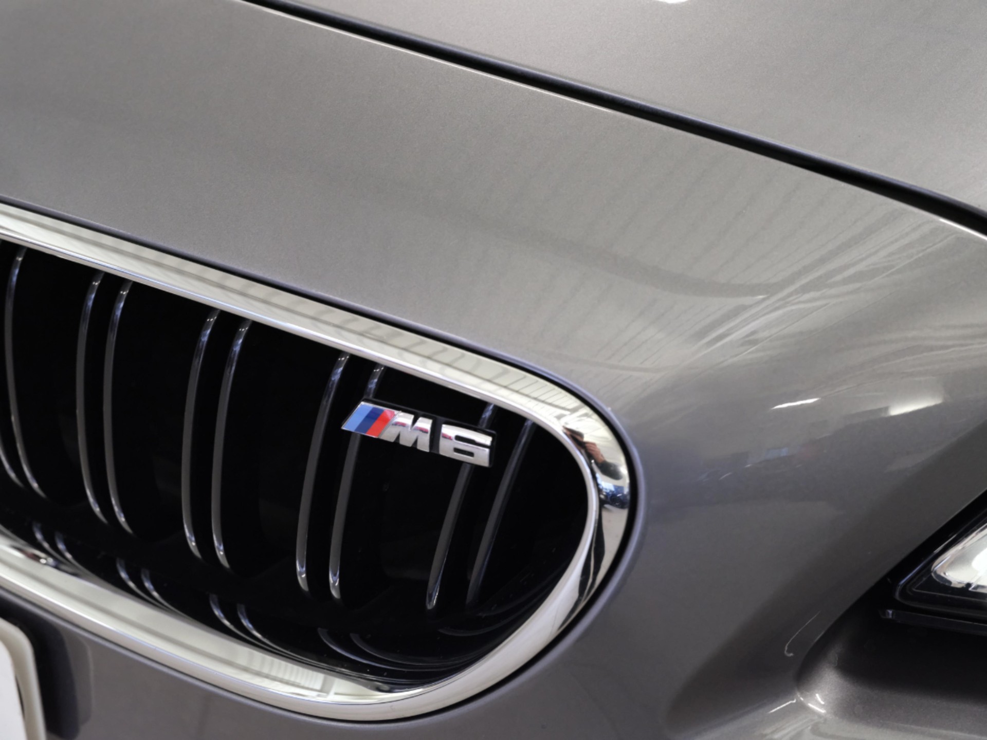 BMW M6 Cabrio Competition Drivelogic *Softclose* *Head-Up* *Harman/Kardon* *Memory-Sitz*-image-15