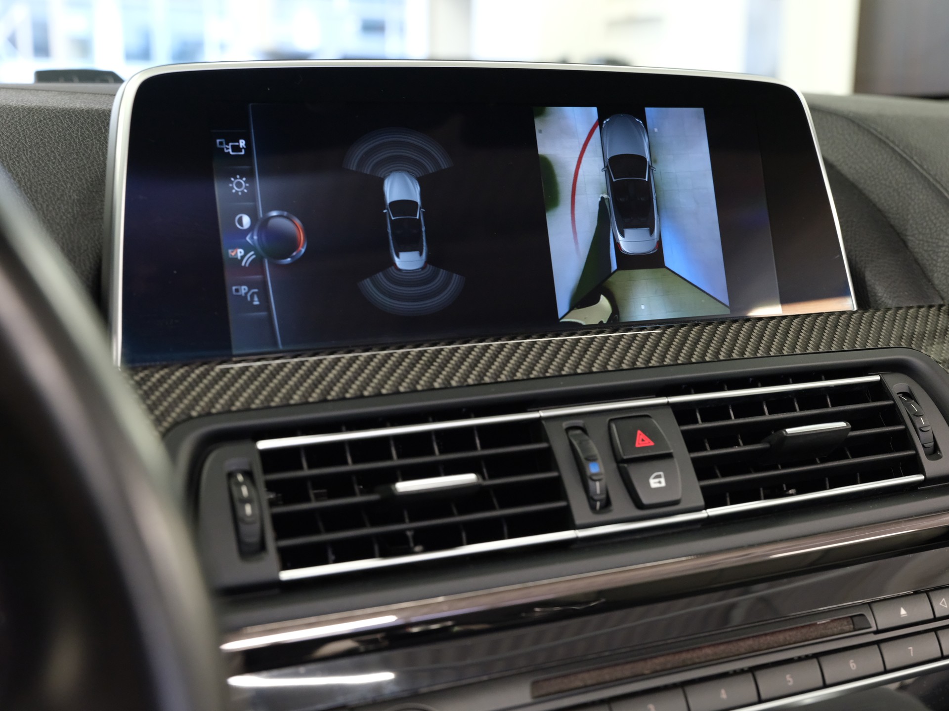BMW M6 Cabrio Competition Drivelogic *Softclose* *Head-Up* *Harman/Kardon* *Memory-Sitz*-image-25