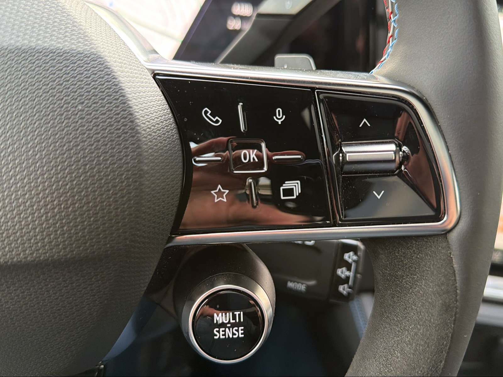 RENAULT Rafale 1.2 E-Tech Plug-in Atelier Alpine-image-13
