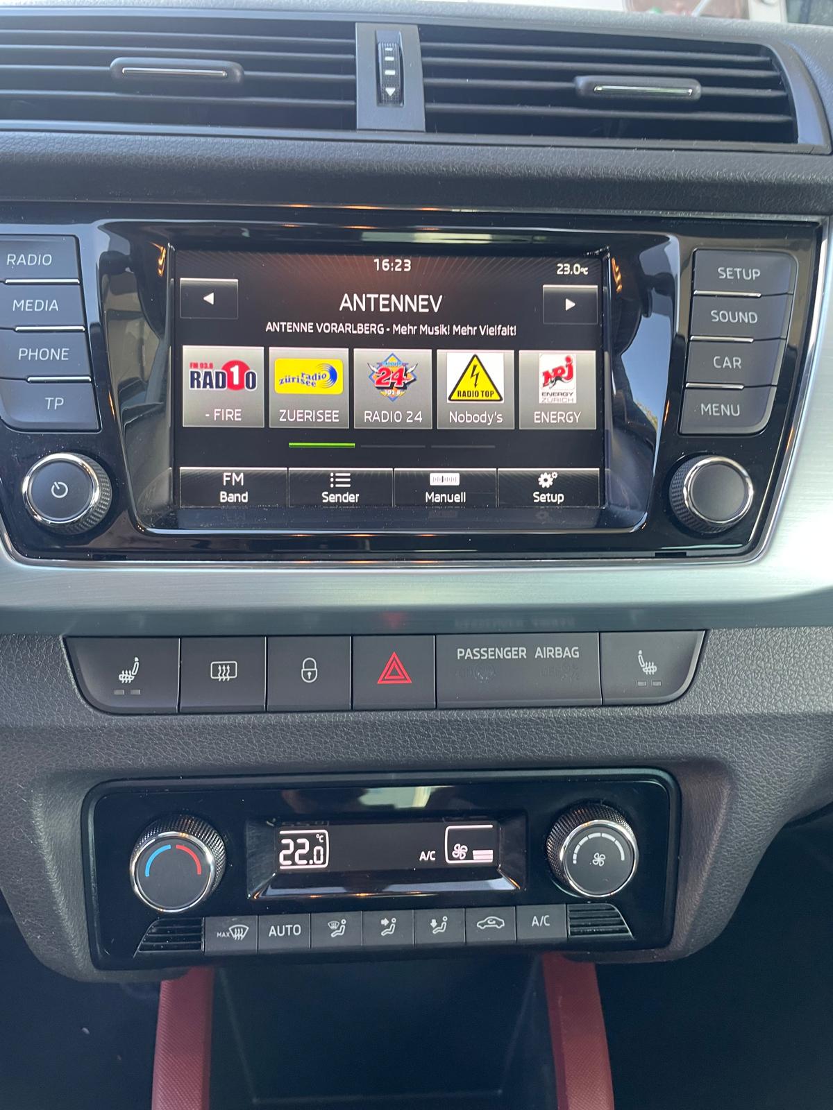 SKODA Fabia 1.2 TSI Monte Carlo-image-9