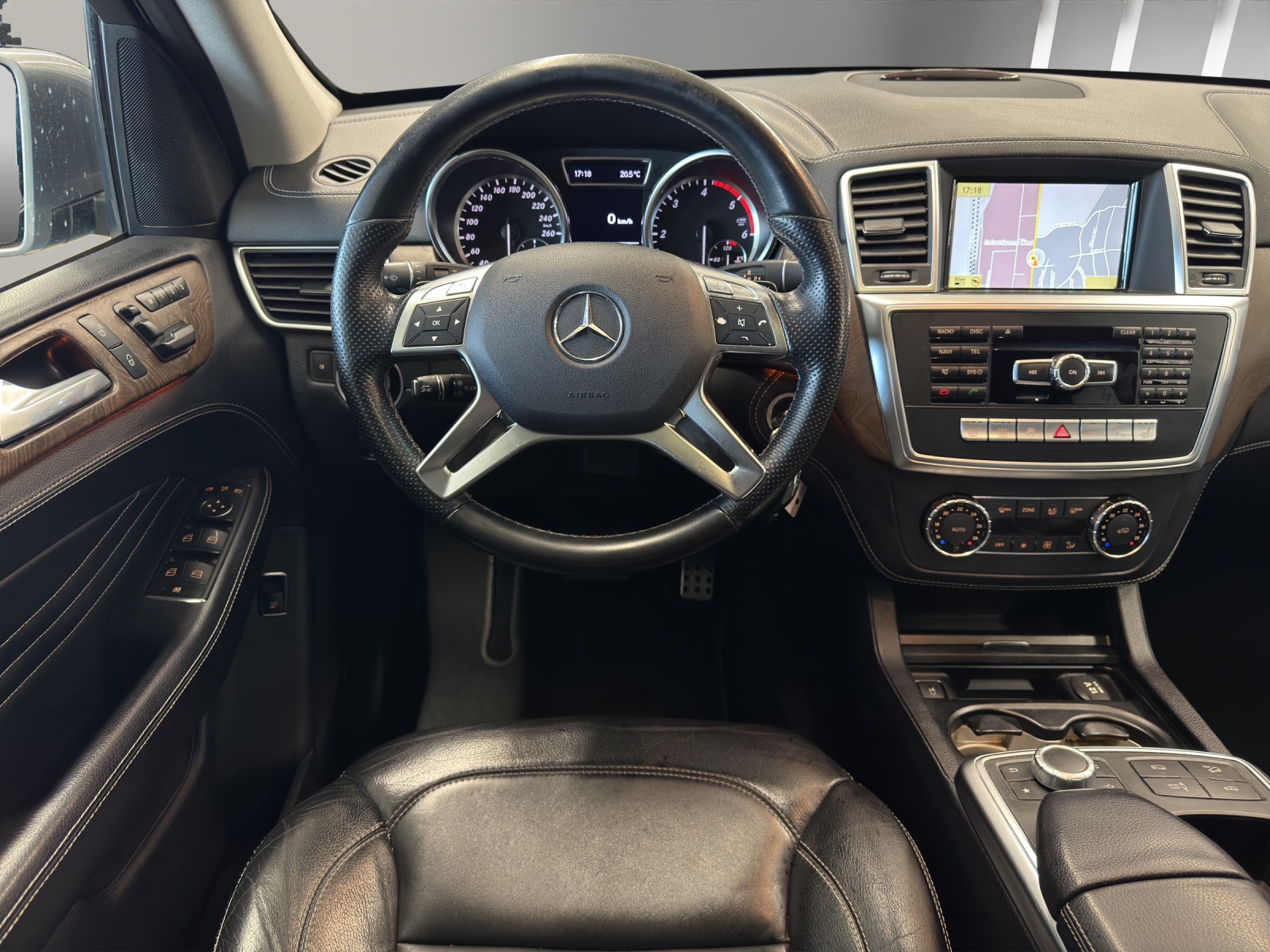 MERCEDES-BENZ ML 350 BlueTEC 4Matic 7G-Tronic-image-9