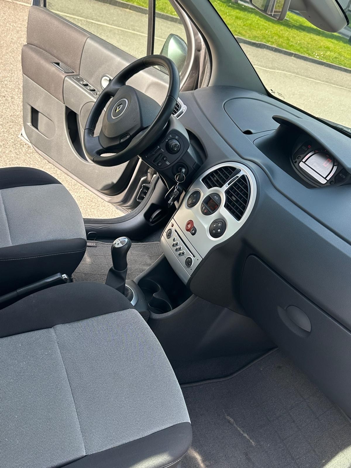 RENAULT Modus 1.6 16V Dynamique-image-9