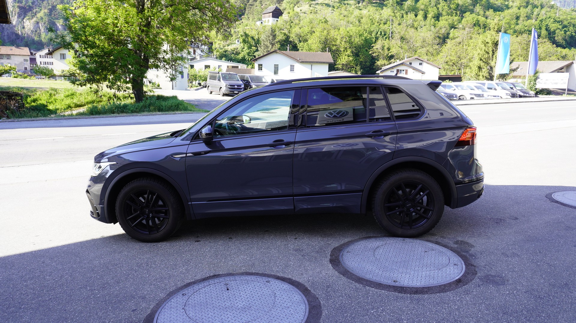 VW Tiguan 2.0TSI R-Line 4Motion DSG-image-11