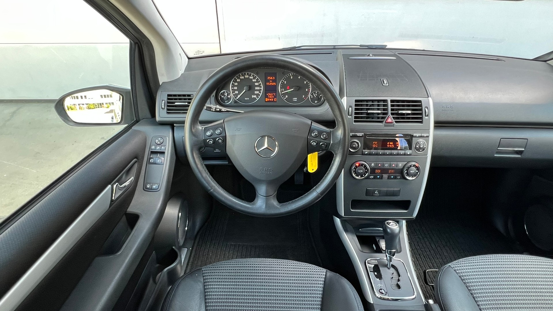 MERCEDES-BENZ A 200 AVANTGARDE AUTOMATIC l 136 PS-image-22