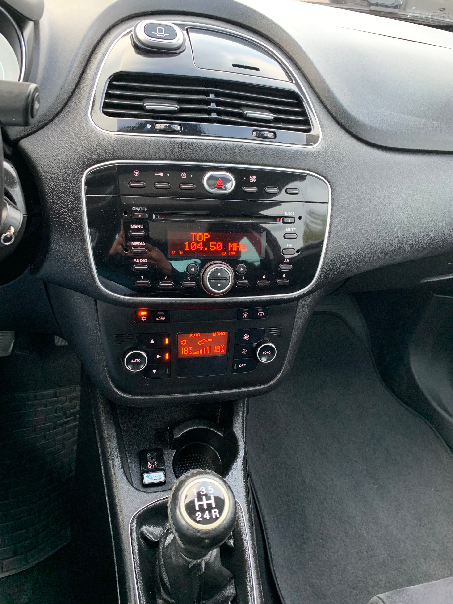 FIAT Punto 1.4 16V Turbo Sport-image-8