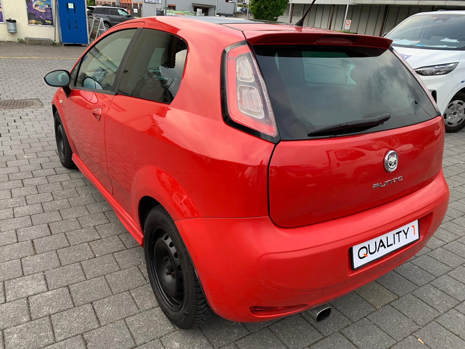 FIAT Punto 1.4 16V Turbo Sport-image-2