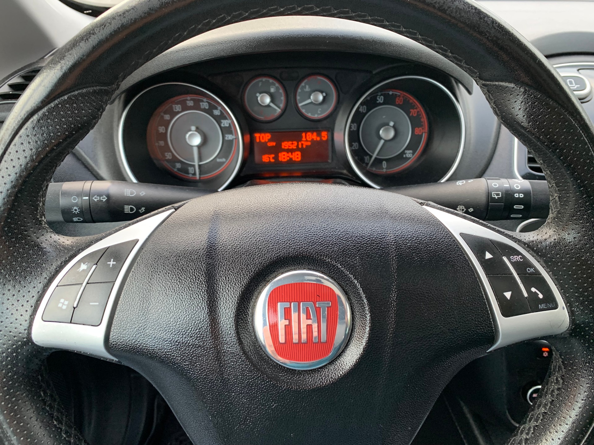 FIAT Punto 1.4 16V Turbo Sport-image-9