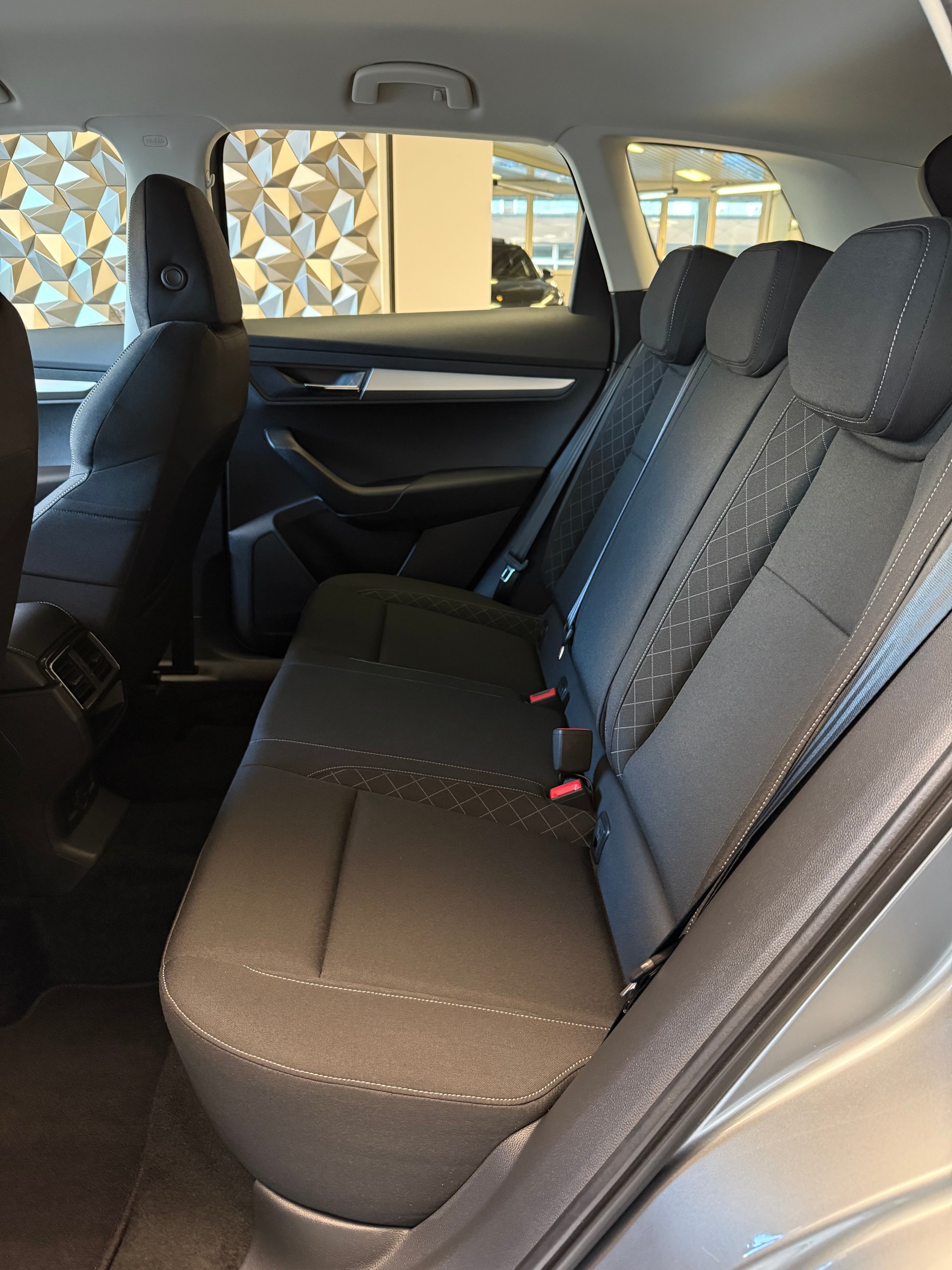 SKODA Karoq 2.0 TDI CR Ambition 4x4 DSG-image-7