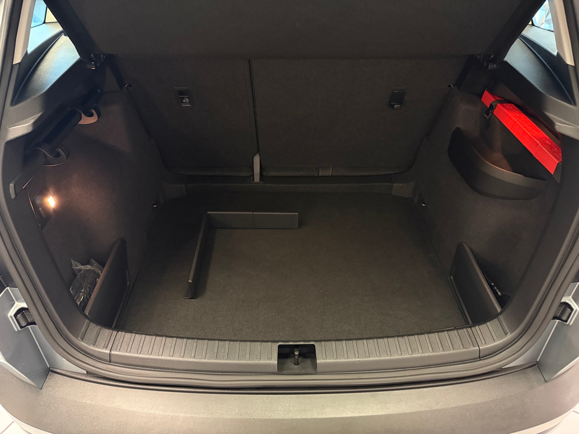 SKODA Karoq 2.0 TDI CR Ambition 4x4 DSG-image-8