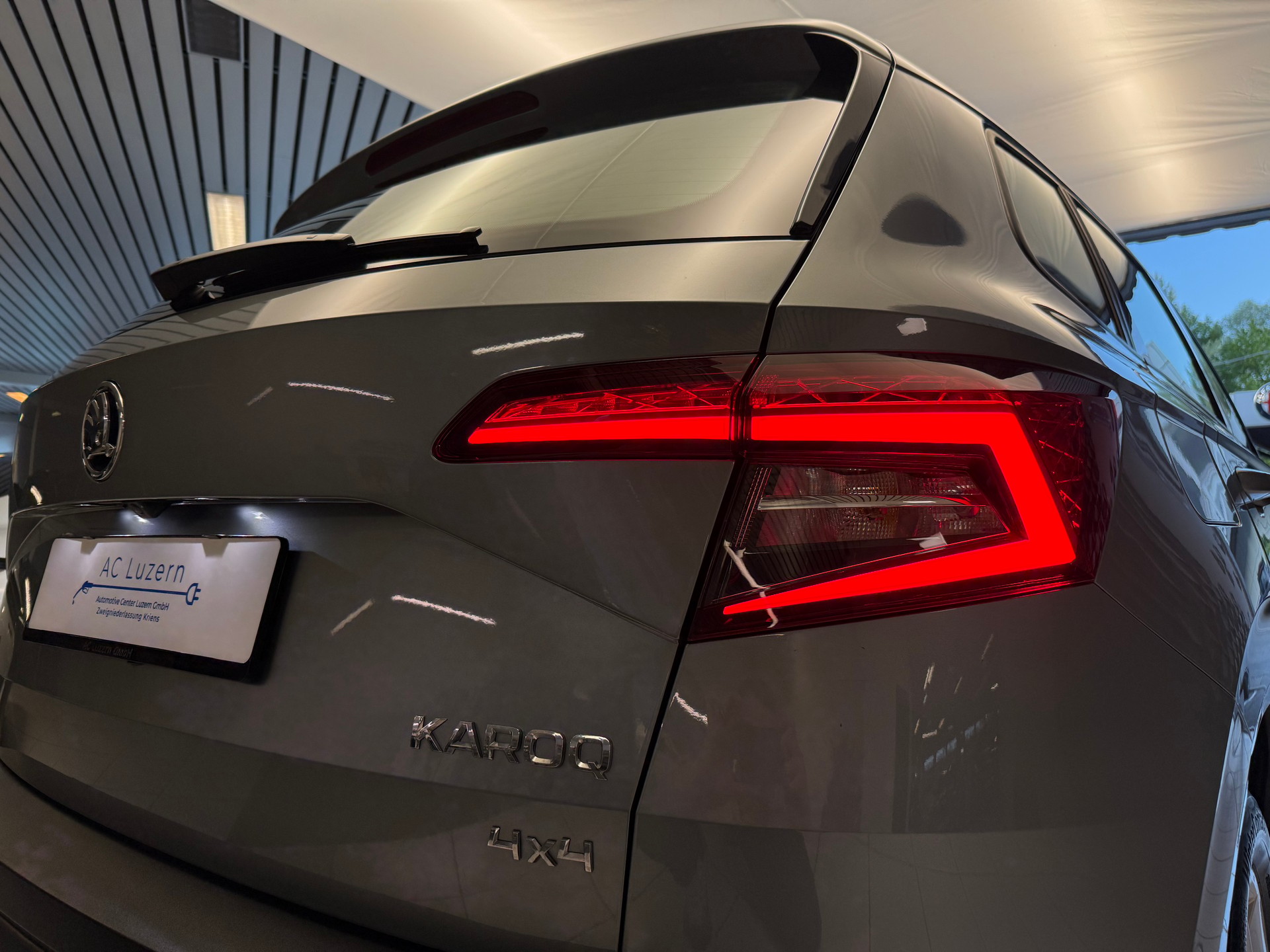 SKODA Karoq 2.0 TDI CR Ambition 4x4 DSG-image-24
