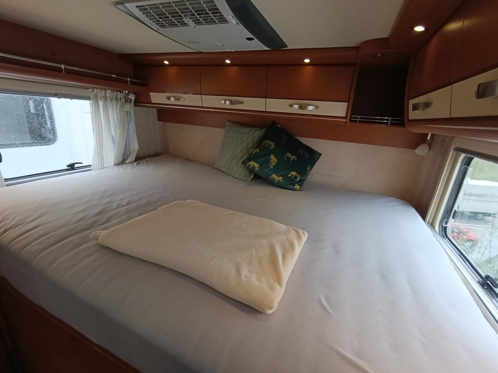 HYMER B594 ***Legendären B-Klasse ComfortLine***Nutzlast *Dachklima *Voll Wintertauglich *Hubbett 220cm x 150cm *Gas Tankanlage-showroom-element-3
