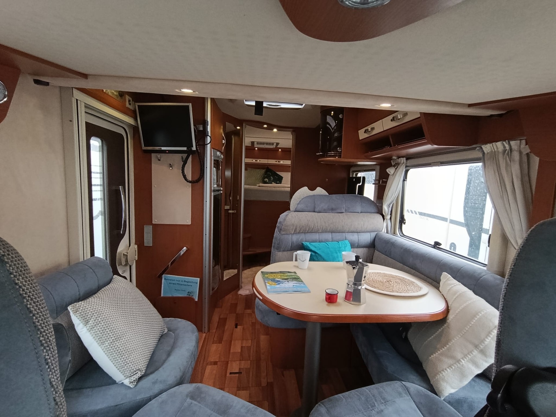 HYMER B594 ***Legendären B-Klasse ComfortLine***Nutzlast *Dachklima *Voll Wintertauglich *Hubbett 220cm x 150cm *Gas Tankanlage-showroom-element-1