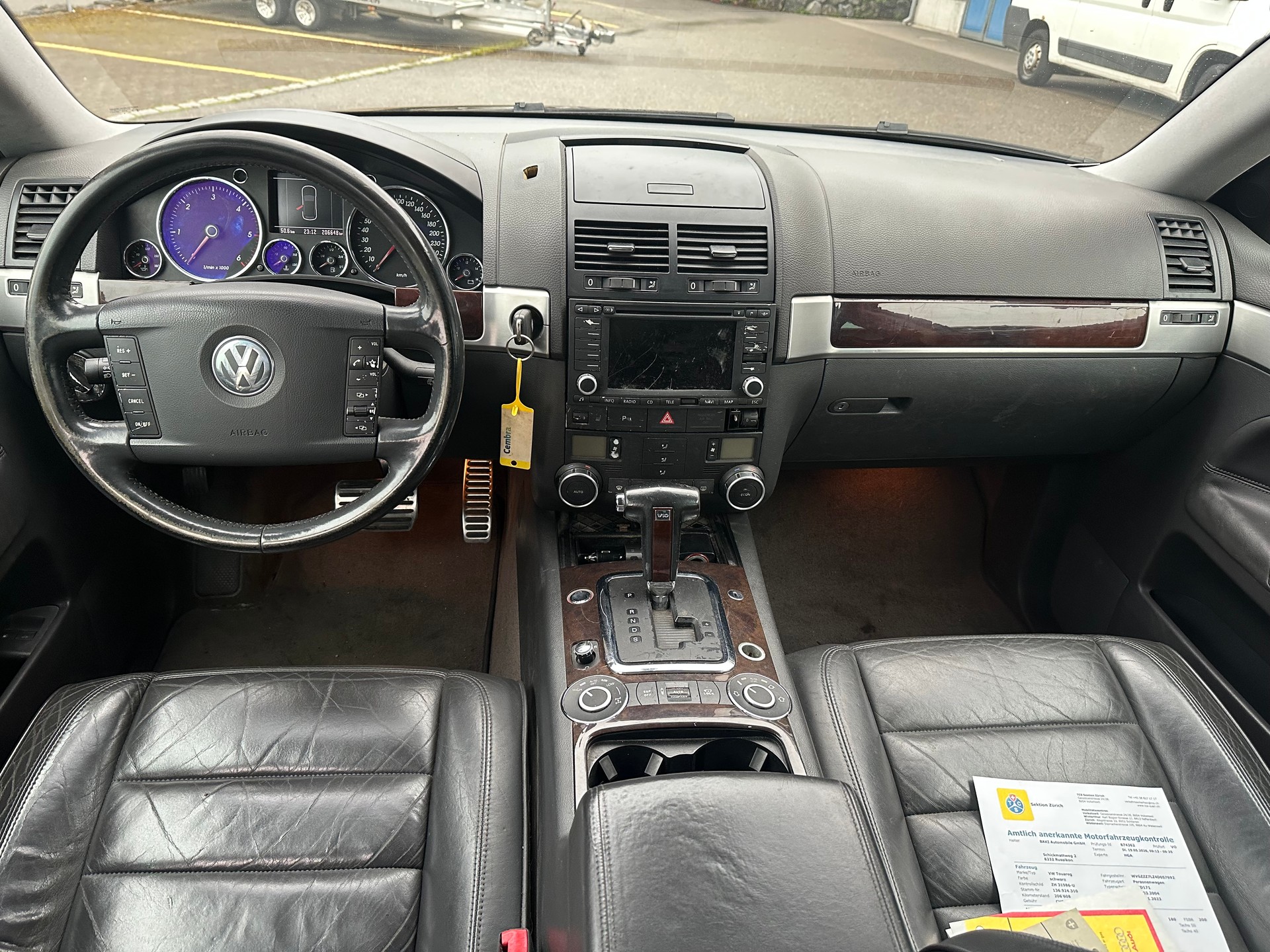 VW Touareg 5.0 TDI V10 Automatic-image-8