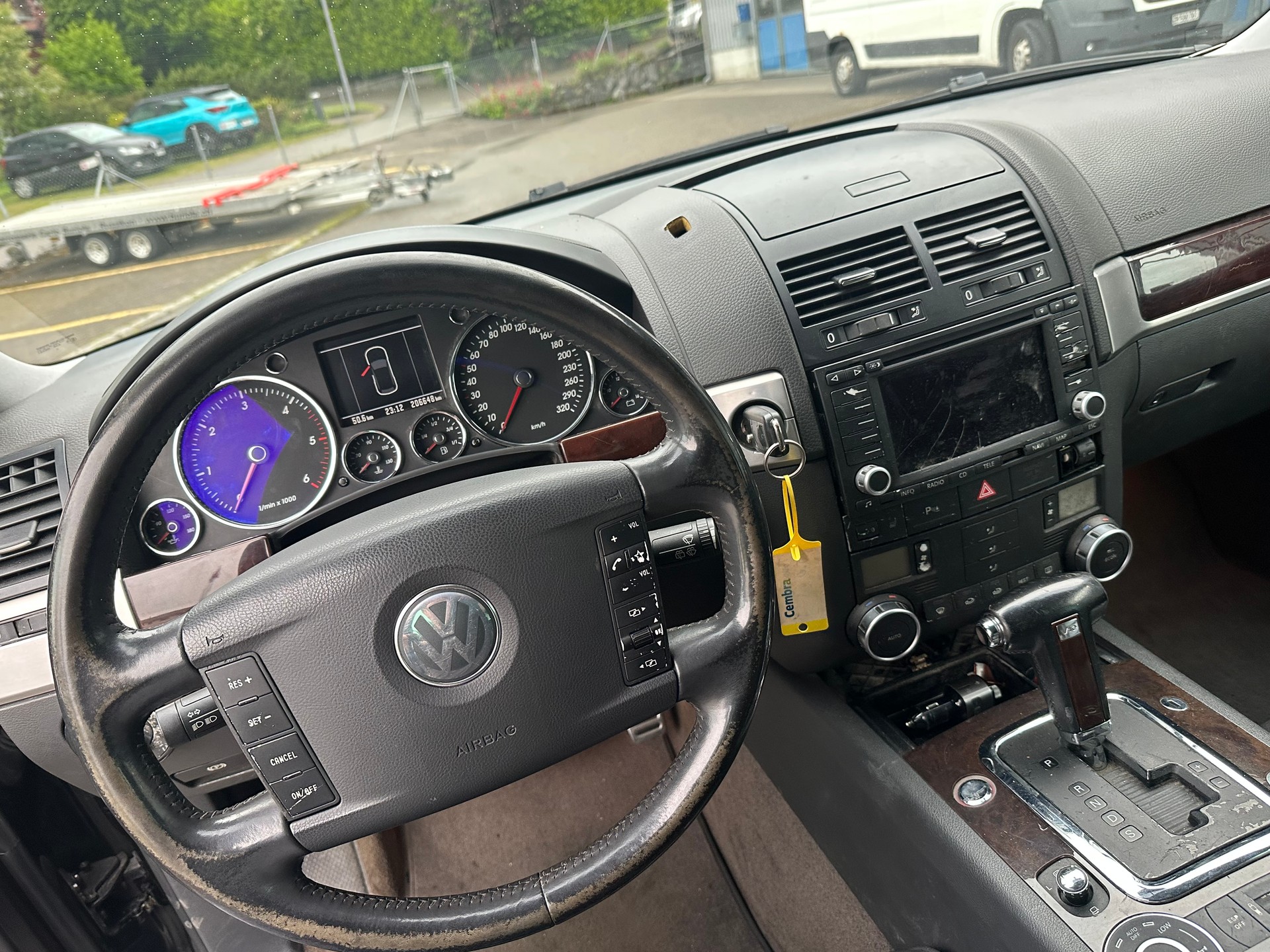 VW Touareg 5.0 TDI V10 Automatic-image-11