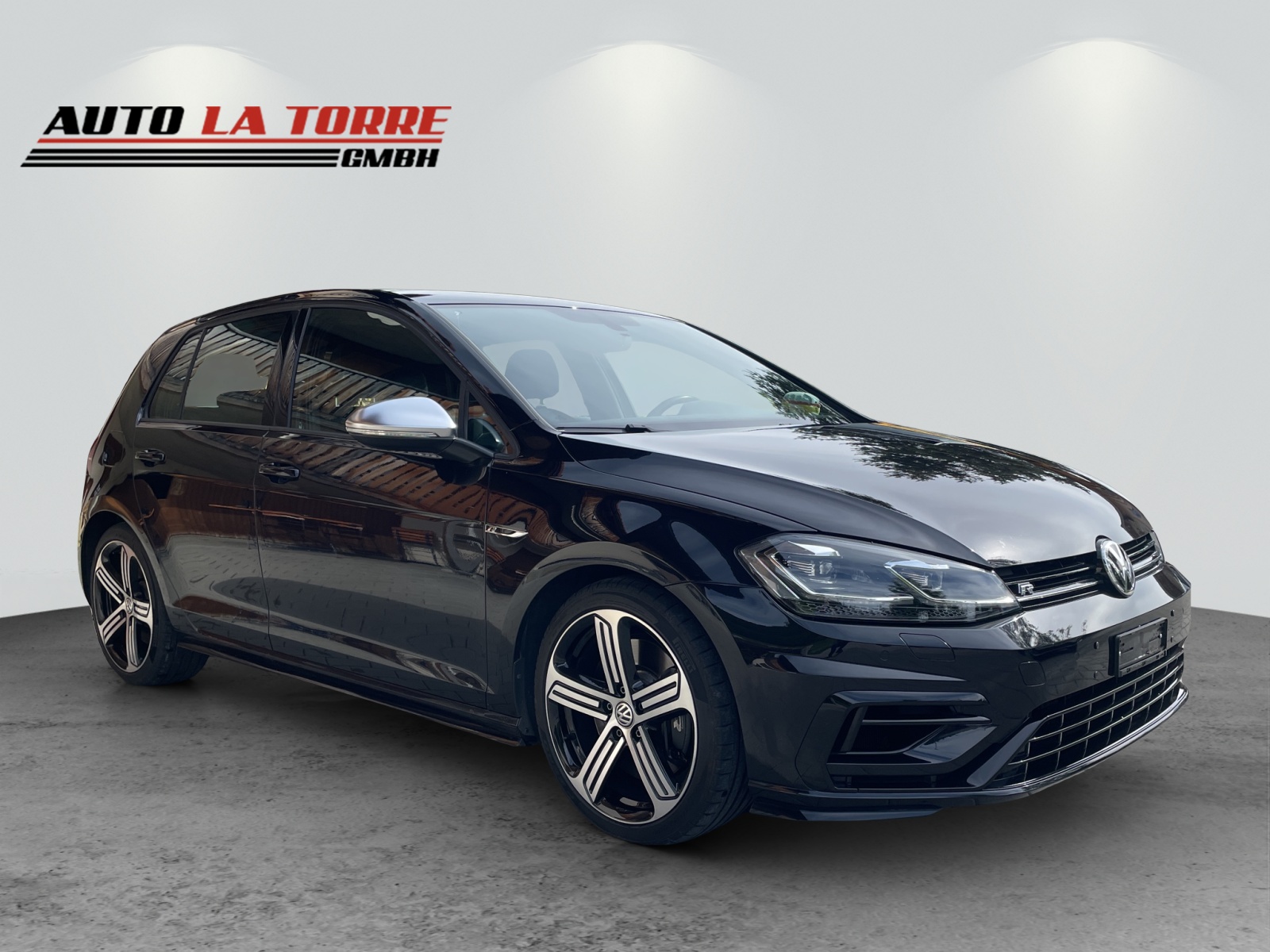 VW Golf R-image-3