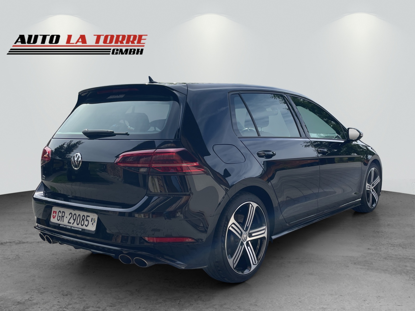 VW Golf R-image-2