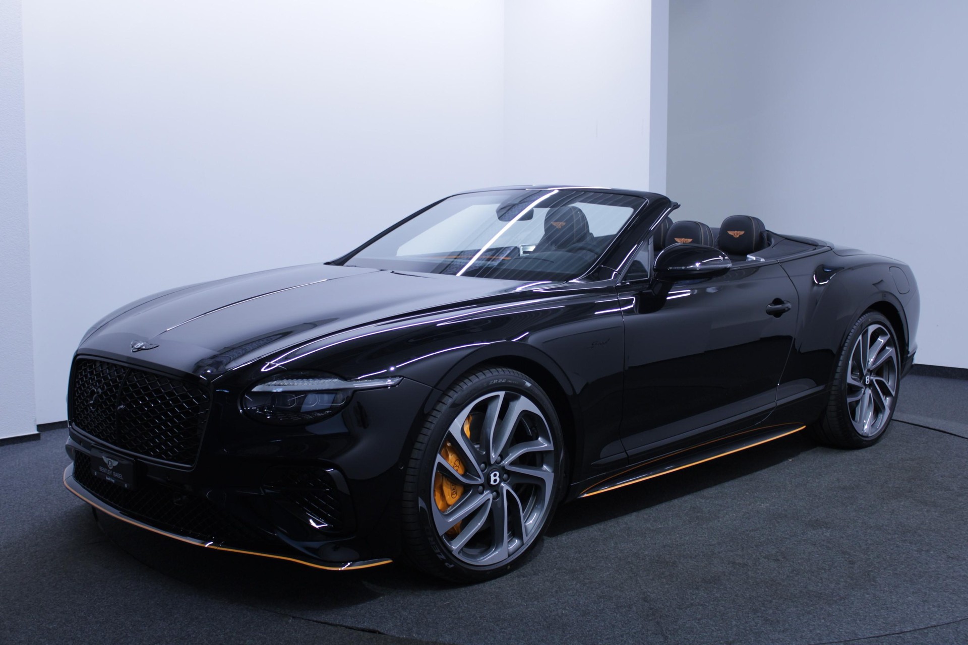 BENTLEY Continental GTC 4.0 V8 Hybrid Speed-showroom-element-1