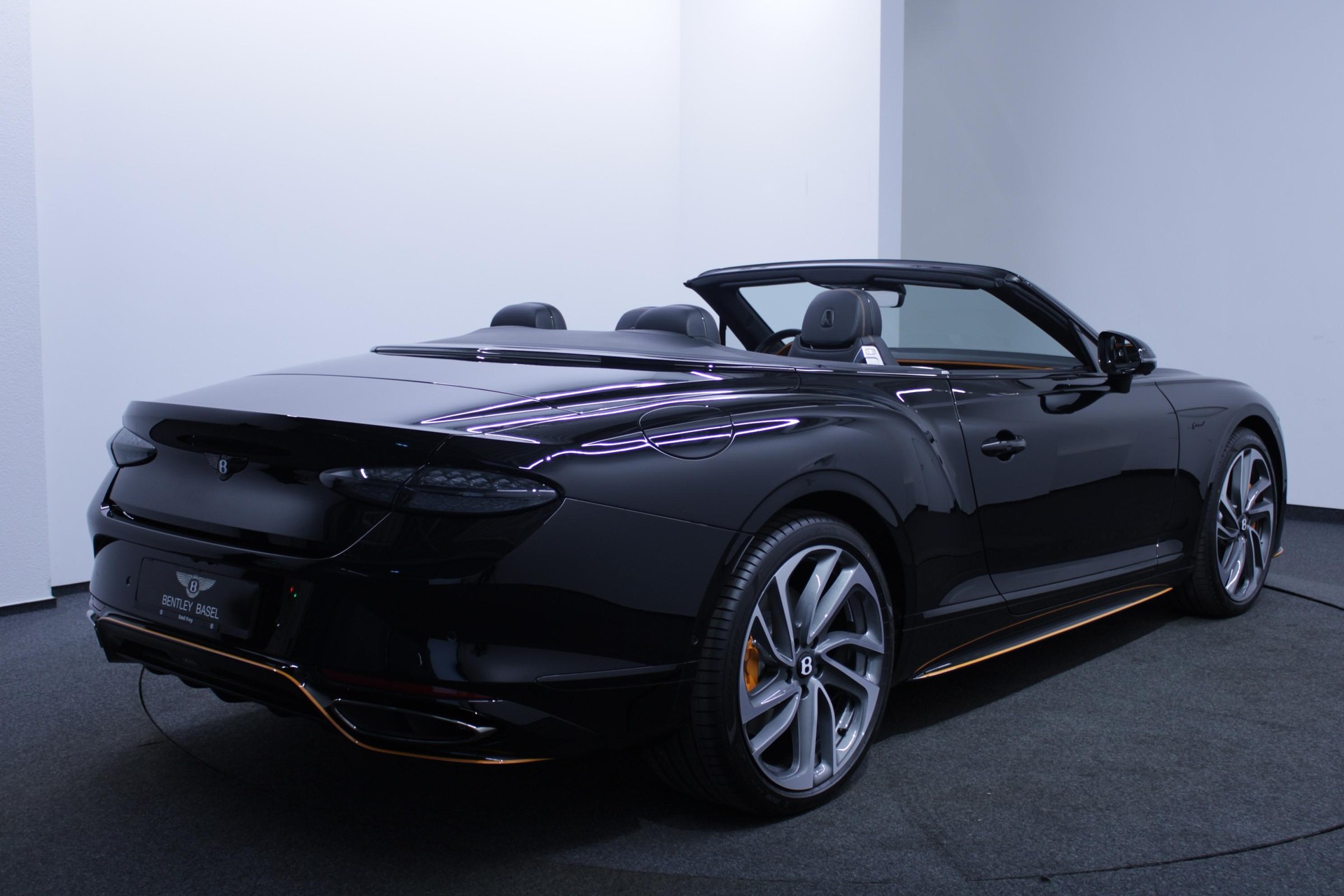 BENTLEY Continental GTC 4.0 V8 Hybrid Speed-image-5