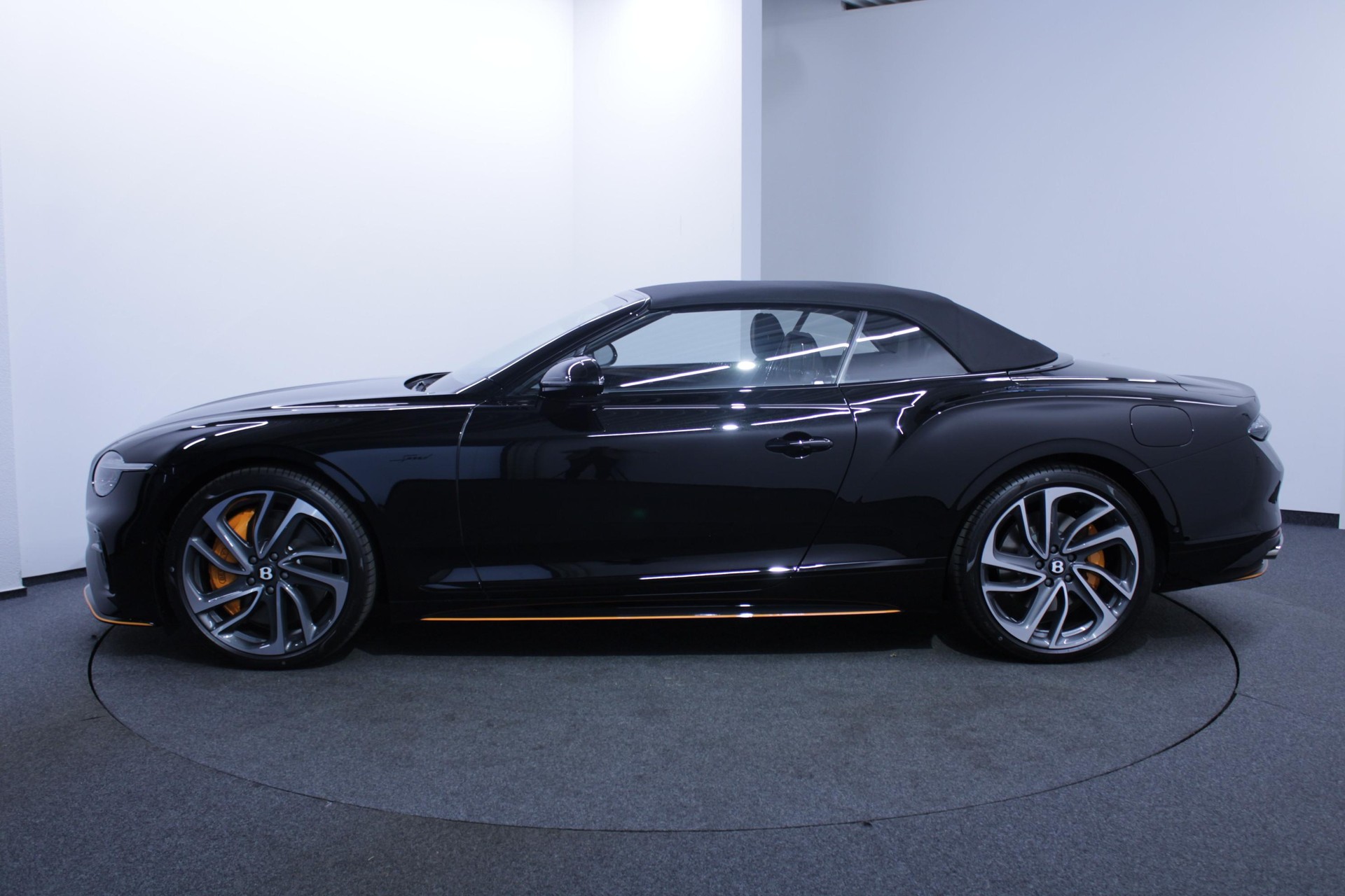 BENTLEY Continental GTC 4.0 V8 Hybrid Speed-image-11
