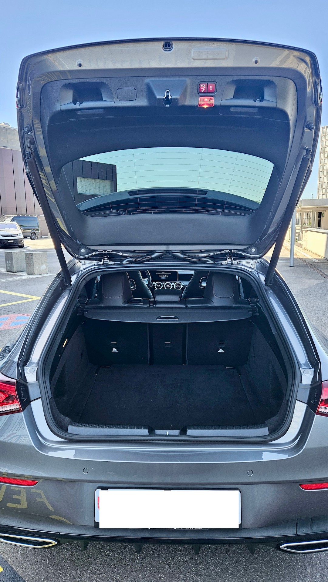 MERCEDES-BENZ CLA Shooting Brake 200 AMG Line 7G-DCT-image-9