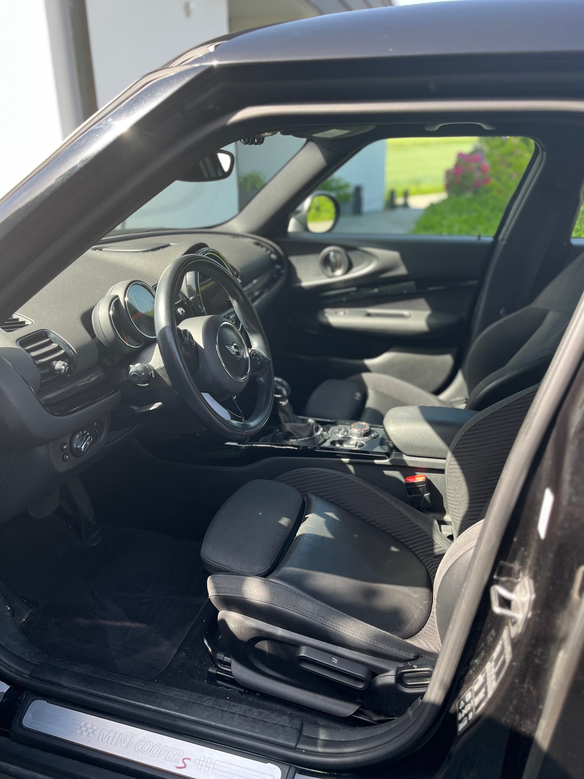 MINI 2.0i Cooper S ALL4-image-3