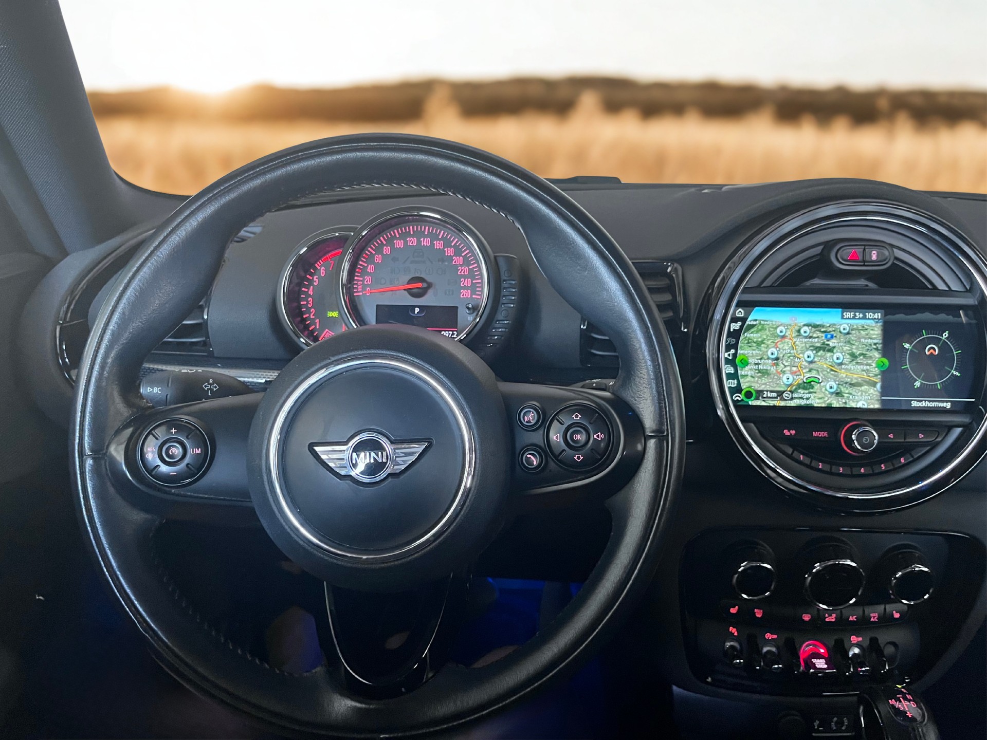 MINI 2.0i Cooper S ALL4-image-4