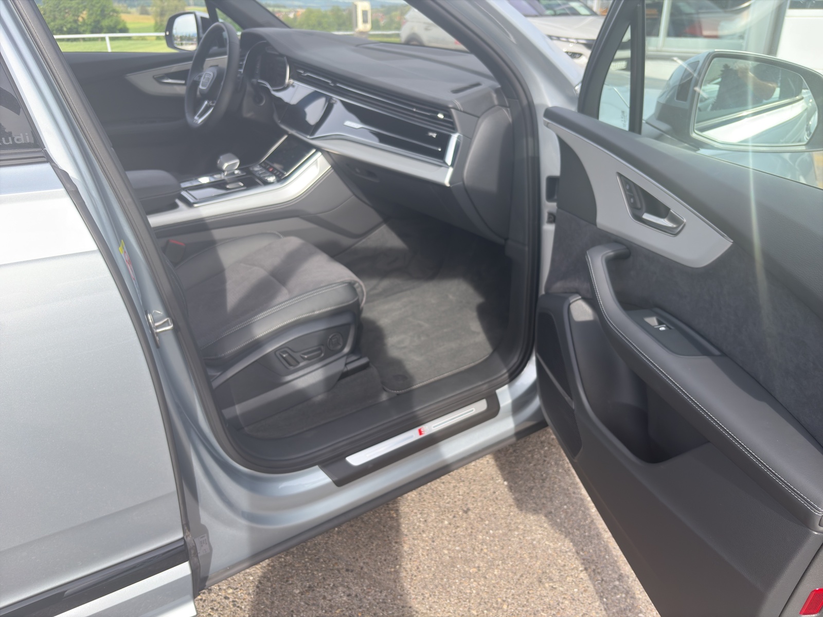 AUDI Q7 SUV 3.0 TDI S Line quattro T-Tronic-image-5