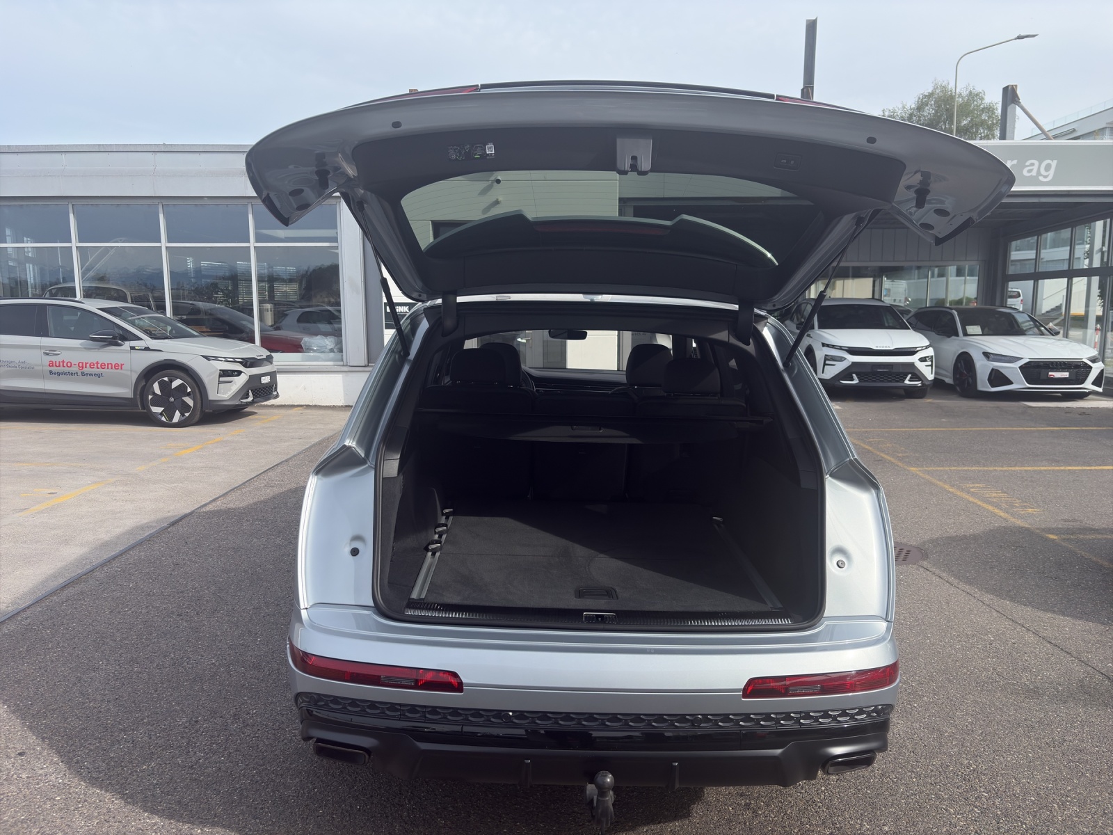 AUDI Q7 SUV 3.0 TDI S Line quattro T-Tronic-image-17