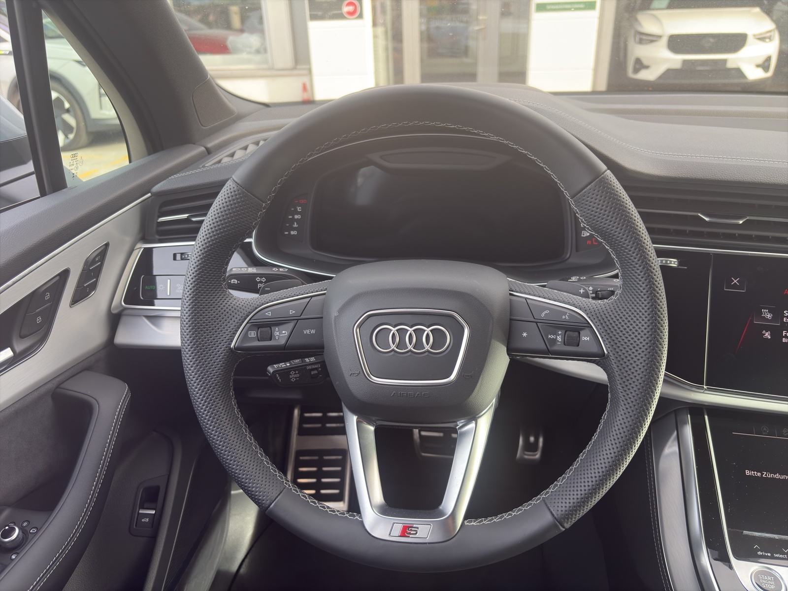 AUDI Q7 SUV 3.0 TDI S Line quattro T-Tronic-image-11
