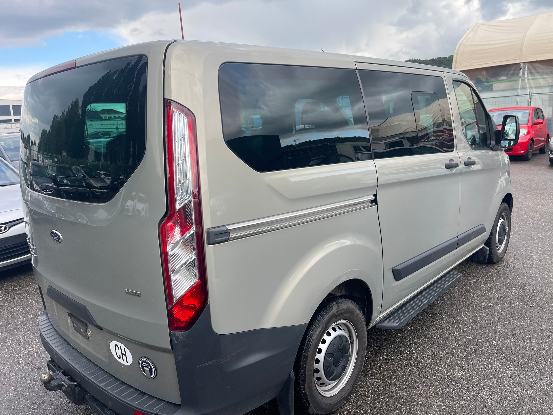 FORD TRANSIT CUSTOM-image-4