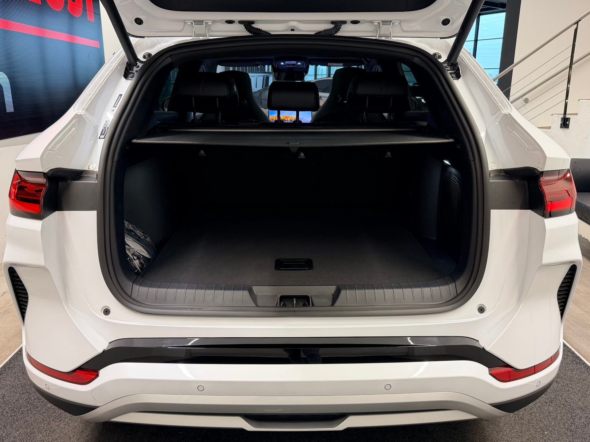 BYD Seal U DM-i Design AWD-image-9