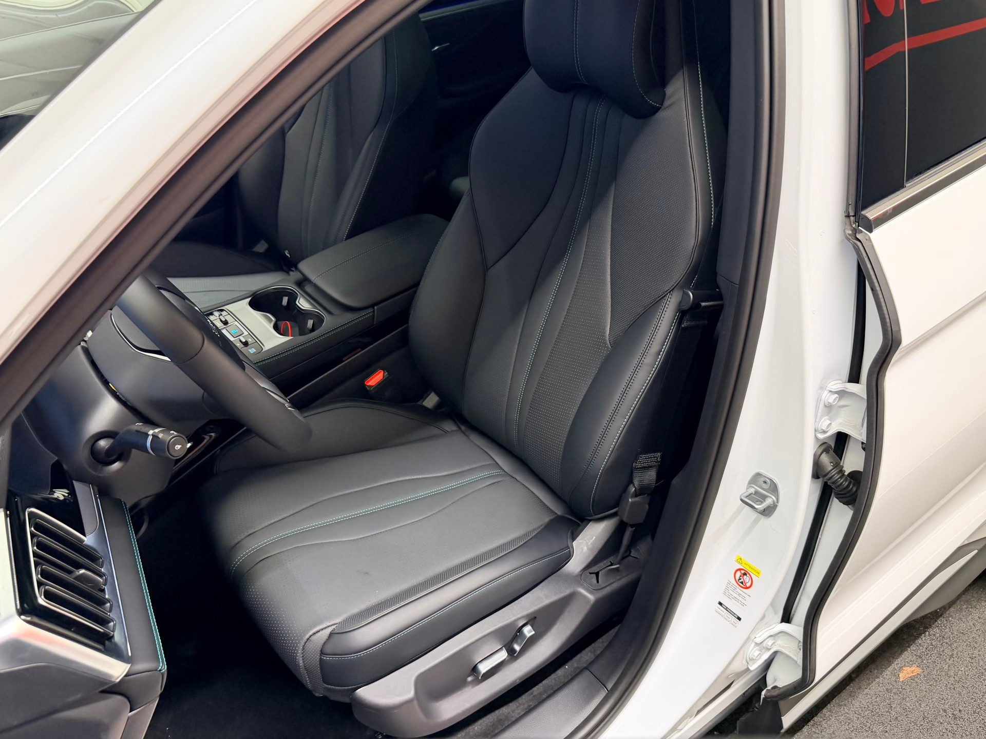 BYD Seal U DM-i Design AWD-image-15