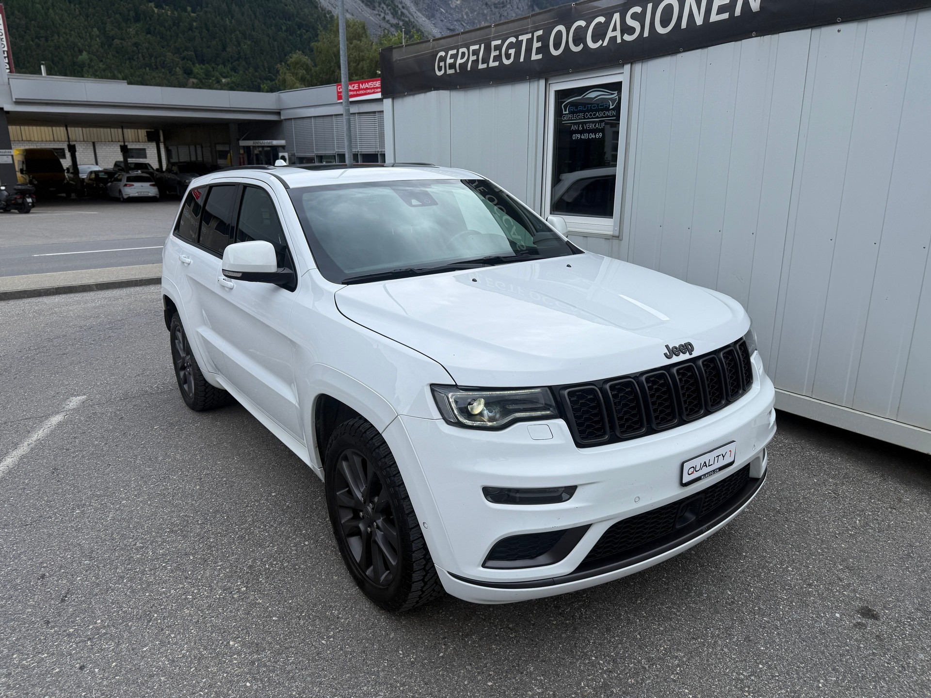 JEEP Grand Cherokee 3.0 CRD S Automatic *NEUER AUTOMAT* DHP ERSETZT*TOPZUSTAND*-showroom-element-1