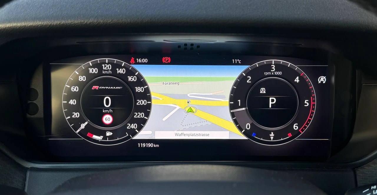 LAND ROVER Range Rover Velar R-Dynamic D 240 Sport Automatic-image-13