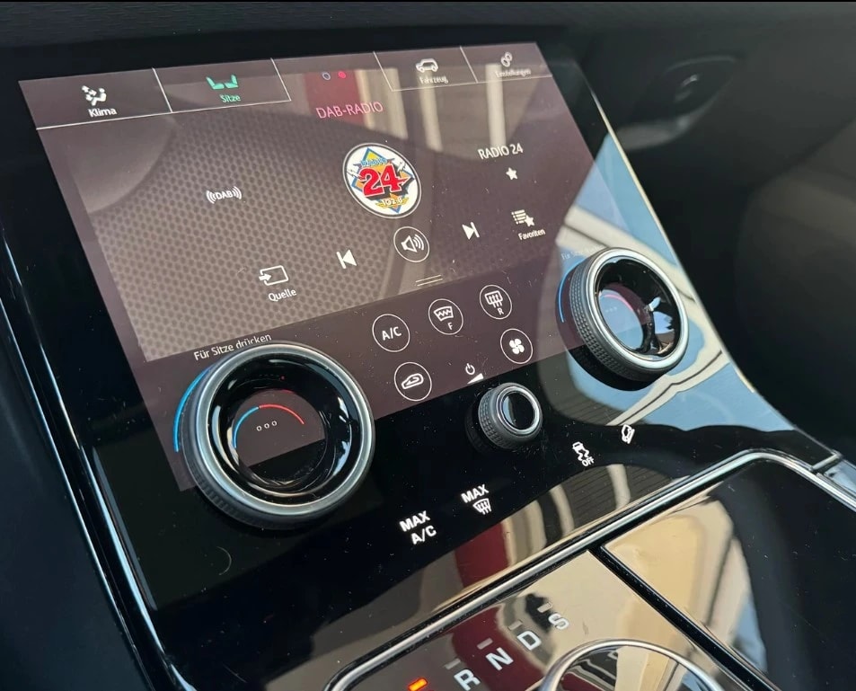 LAND ROVER Range Rover Velar R-Dynamic D 240 Sport Automatic-image-17