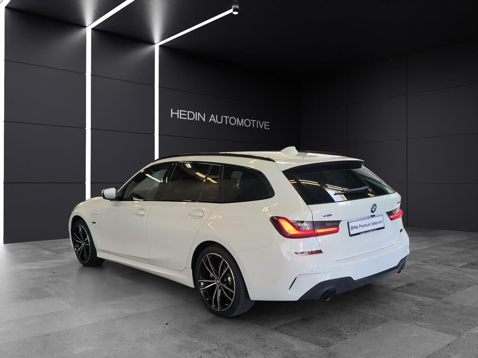 BMW 330e xDrive SAG Touring-showroom-element-2