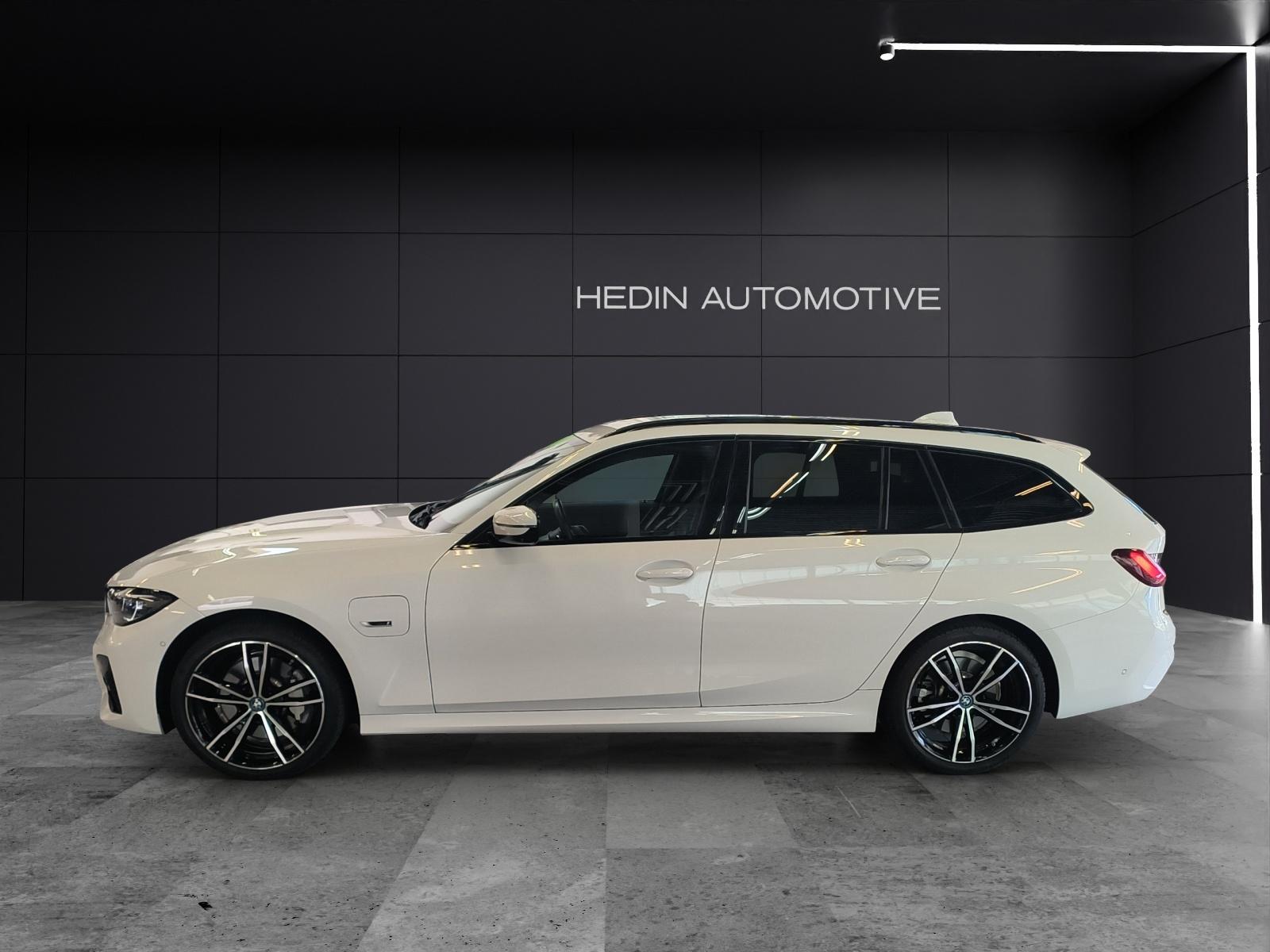BMW 330e xDrive SAG Touring-showroom-element-1