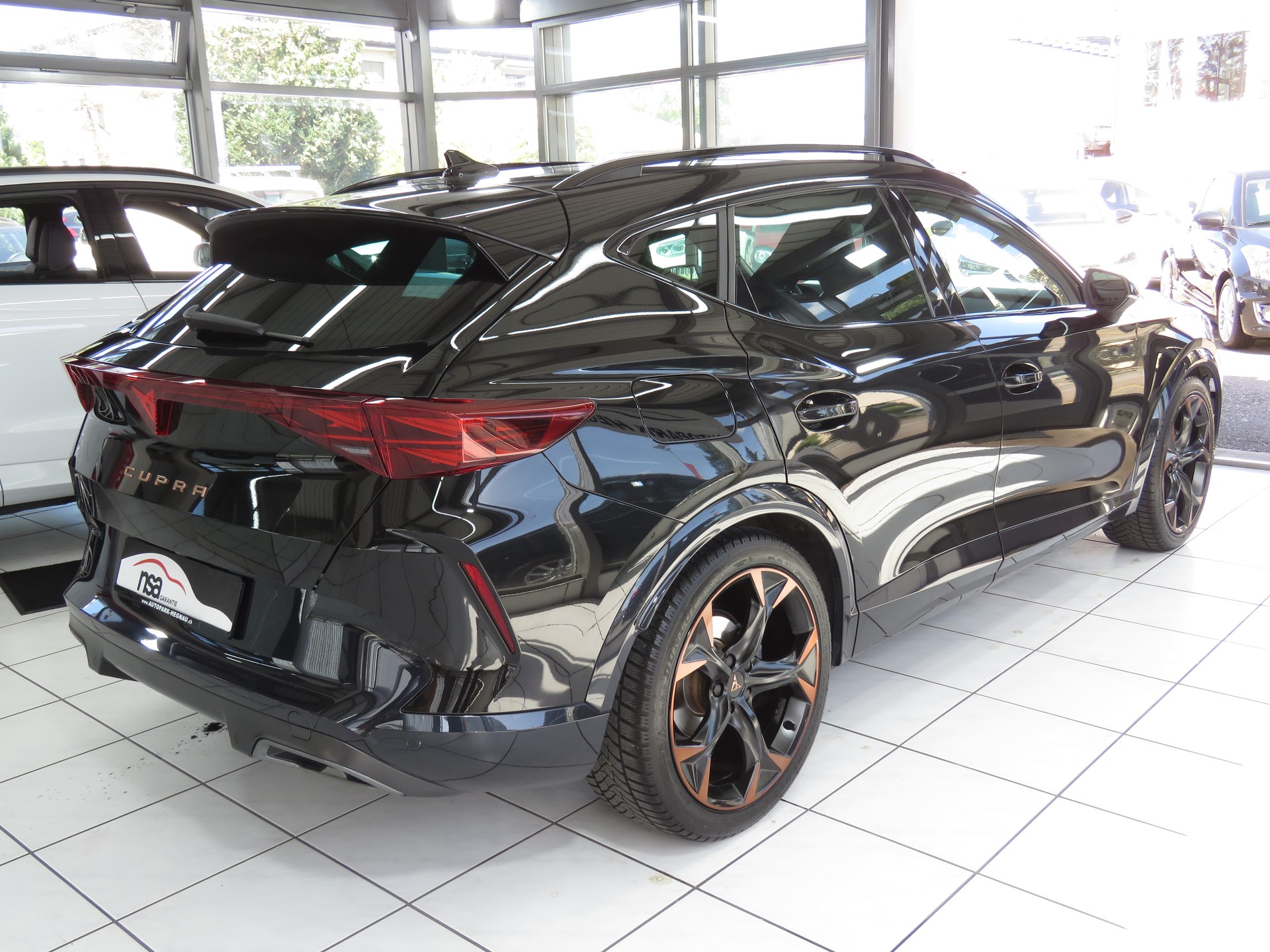 CUPRA Formentor 1.5 TSI Hybrid DSG (Automat)-showroom-element-3
