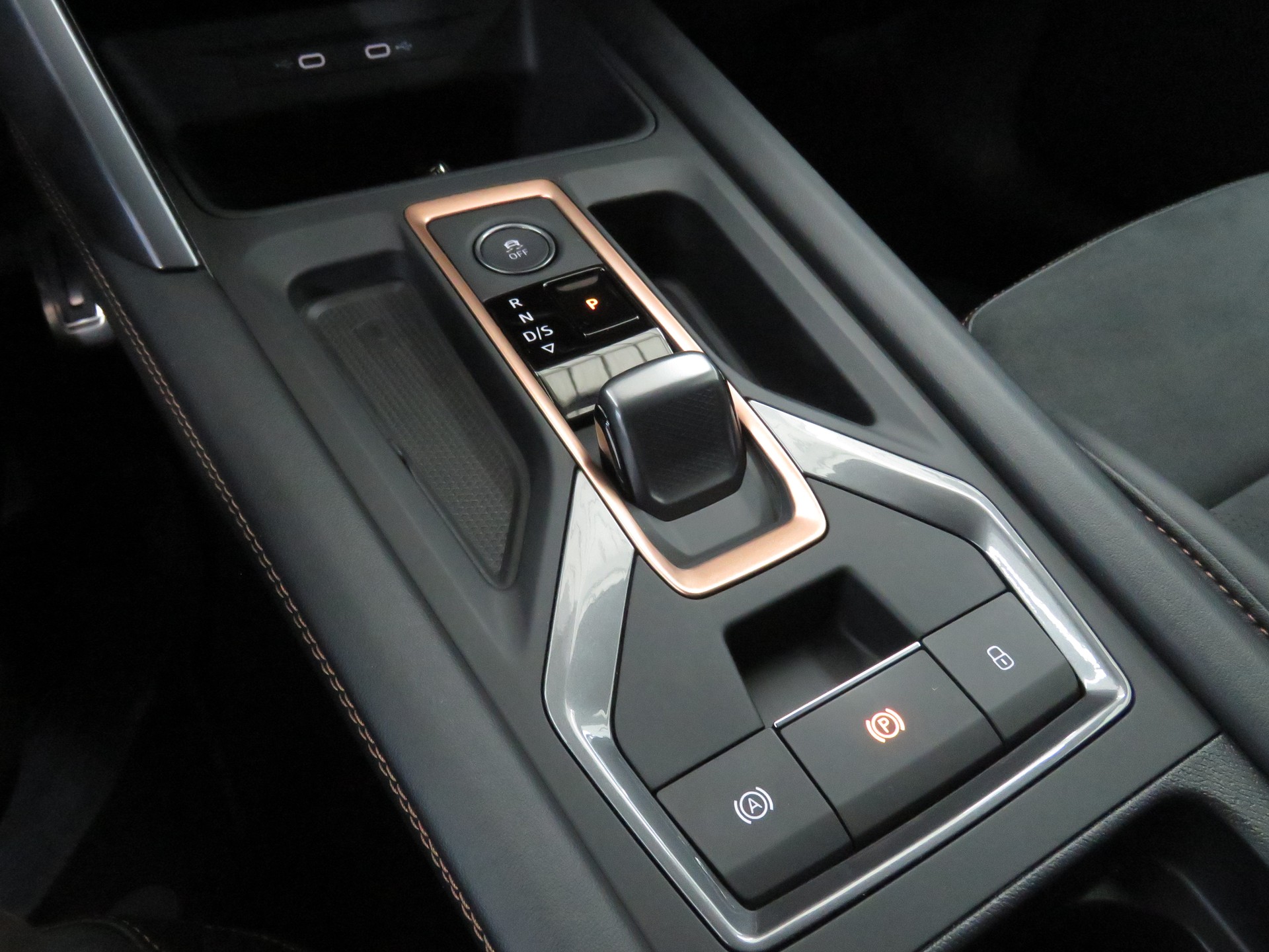 CUPRA Formentor 1.5 TSI Hybrid DSG (Automat)-image-25