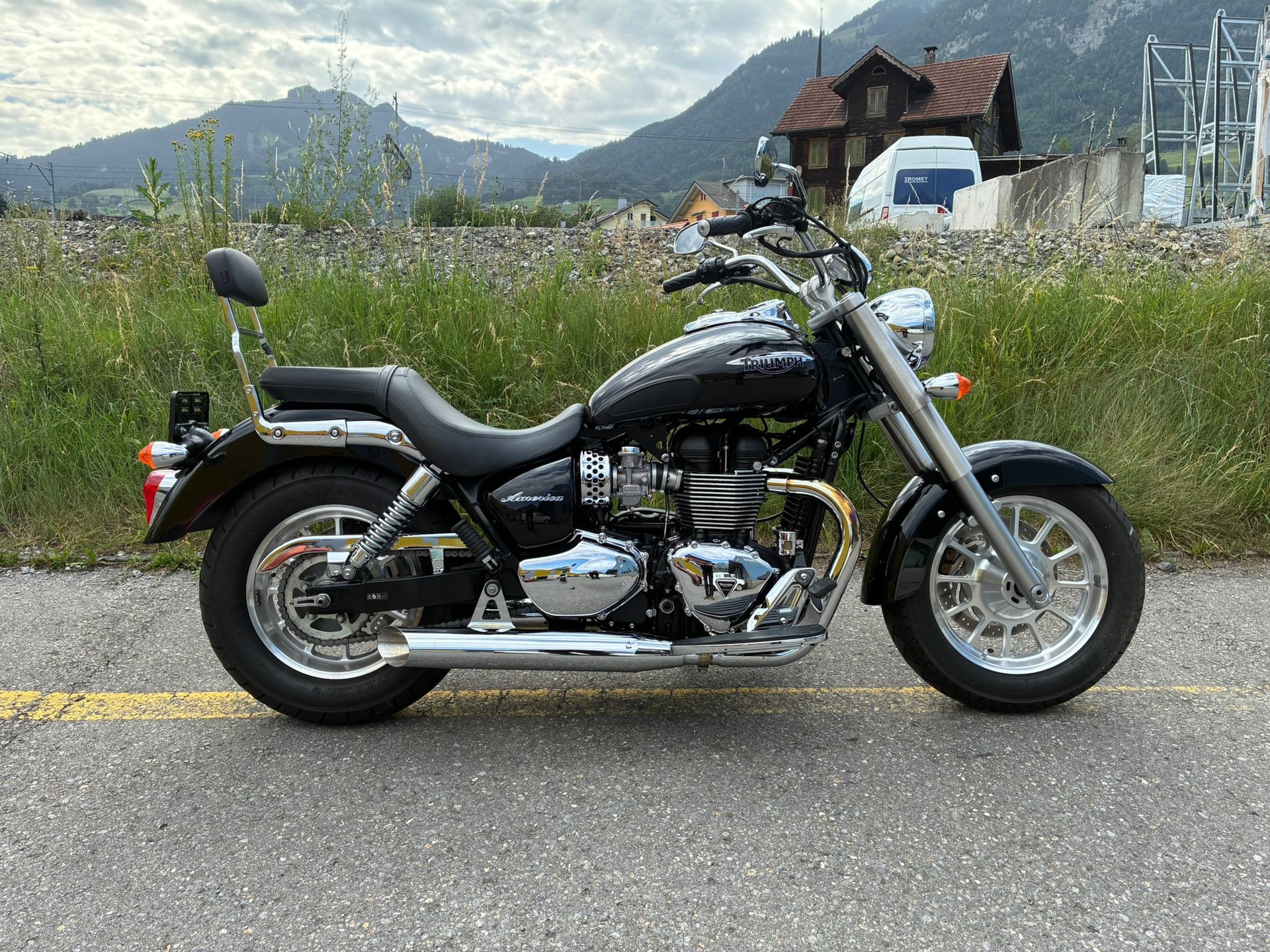 TRIUMPH America 900 i LT-image-0