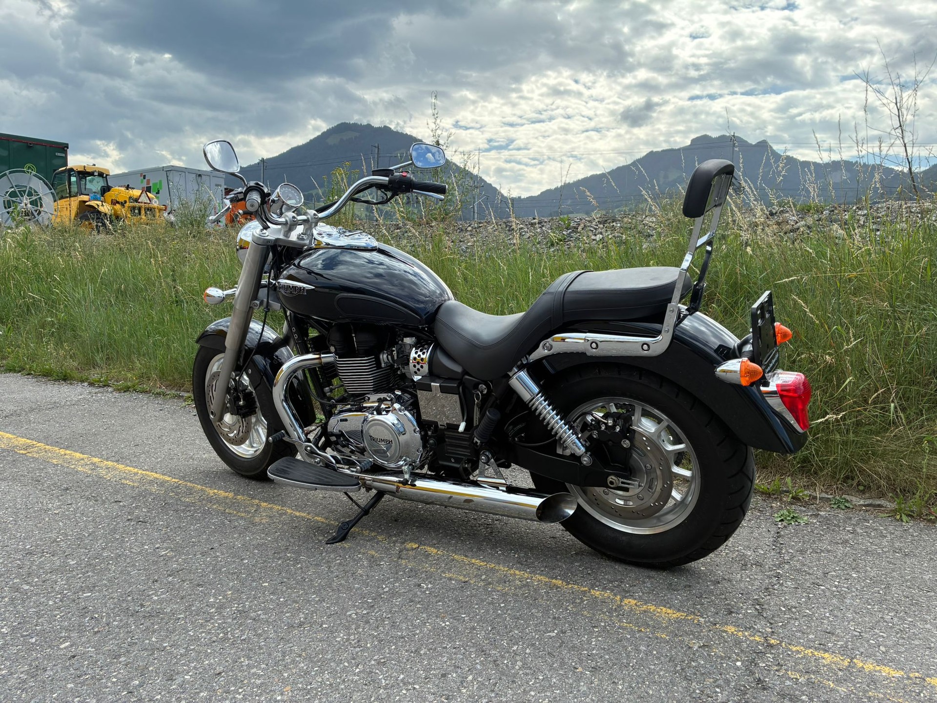 TRIUMPH America 900 i LT-image-5