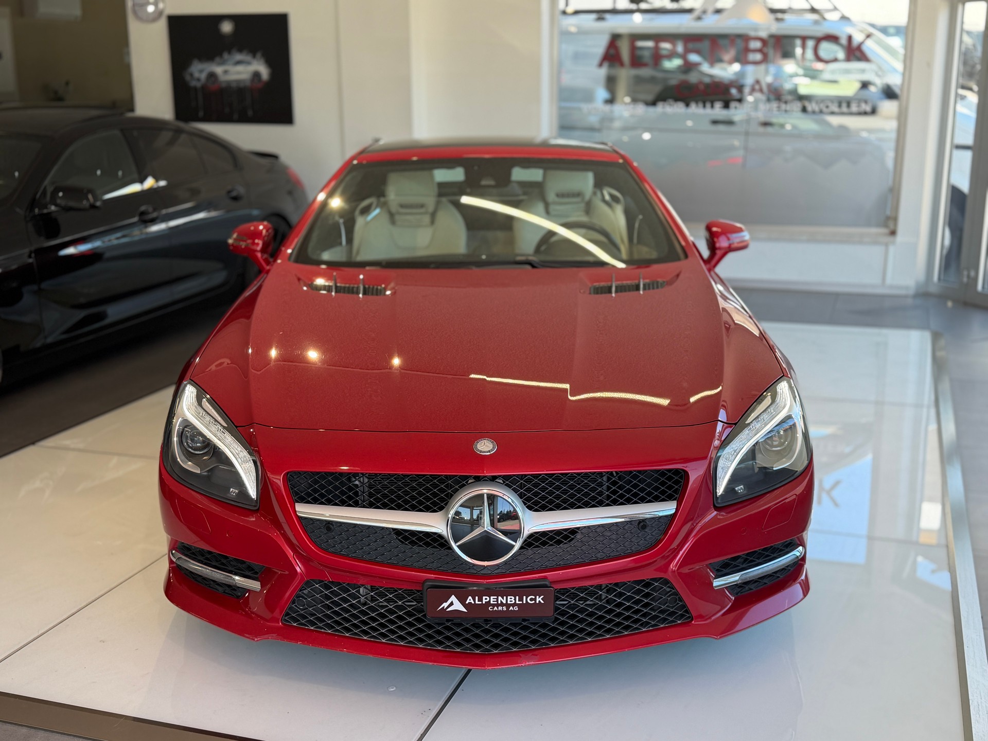 MERCEDES-BENZ SL 350 7G-Tronic-showroom-element-1